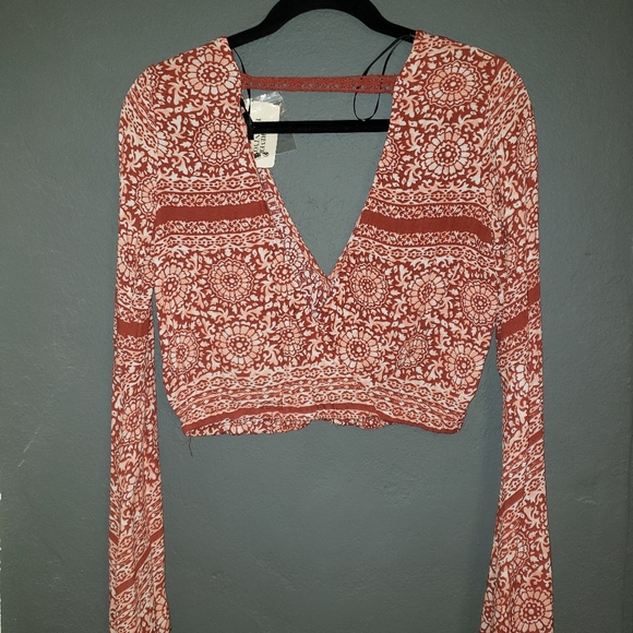 Brand New Forever 21 blouse - Picture 2 of 3